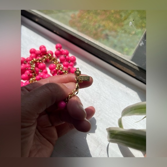 Kate Spade "Sweet As Pie" Bright Pink Cluster Beaded Collar Bib Necklace - Picture 5 of 11